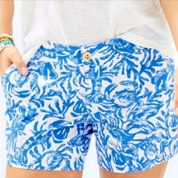 Lilly Pulitzer Pants - Lilly Pulitzer 5" Resort White On a Roll Lobster Print Callahan Shorts Size 0